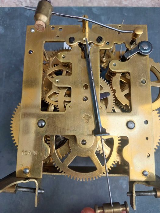 Stary zegar ścienny gabinetowy PHS przedwojenny sprawn film gongu F014