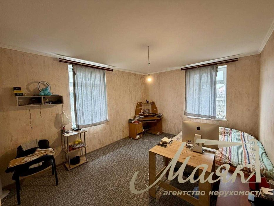 Продаж затишного 2 поверхового будинку в с. Володимирівське