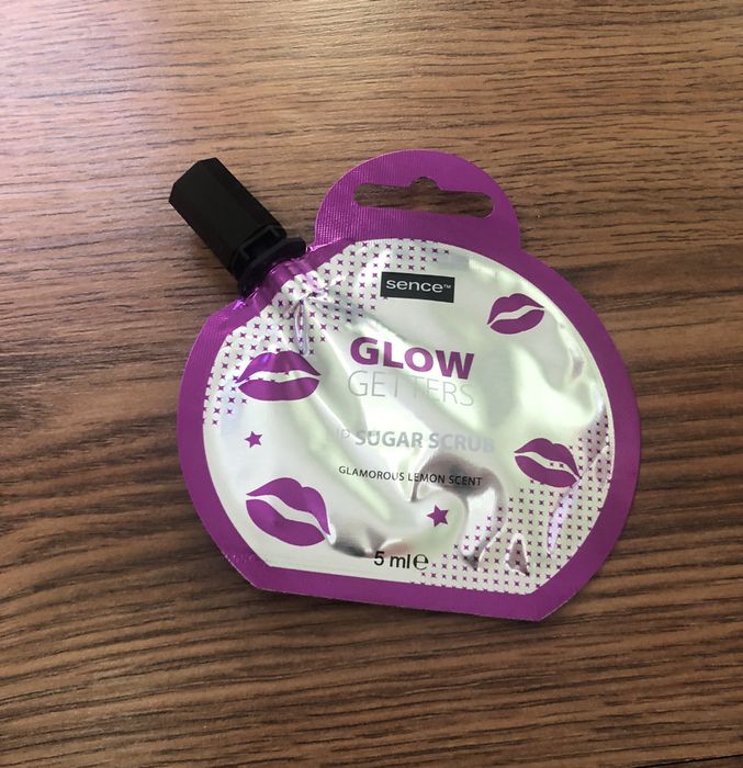 Cukrowy peeling do ust cytrusowy sugar scrub glow getters sence