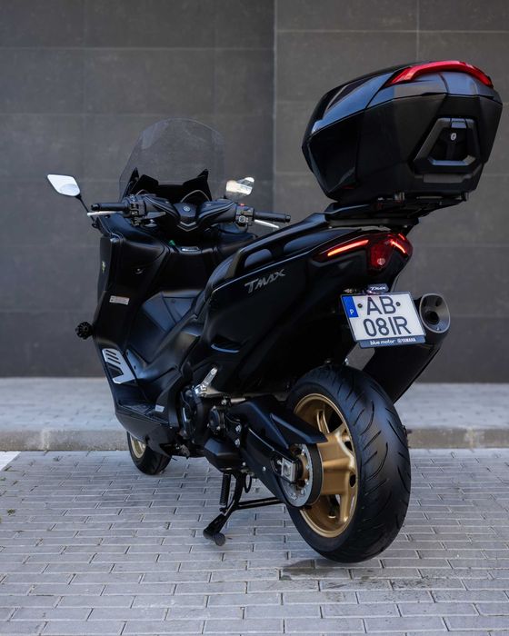 YAMAHA TMAX 560 Tech-Max - Como Nova!