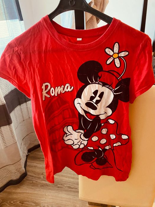 Czerwona bluzka Disney