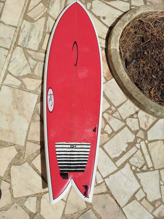 prancha de surf 5'10 de epoxy + deck
