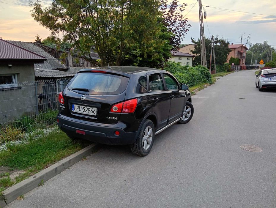 samochody osobowe nissan QASHQAI