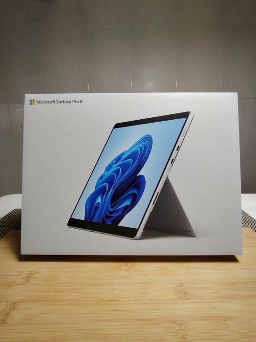 Surface Pro 8 + Teclado original | Impecável | Caixas