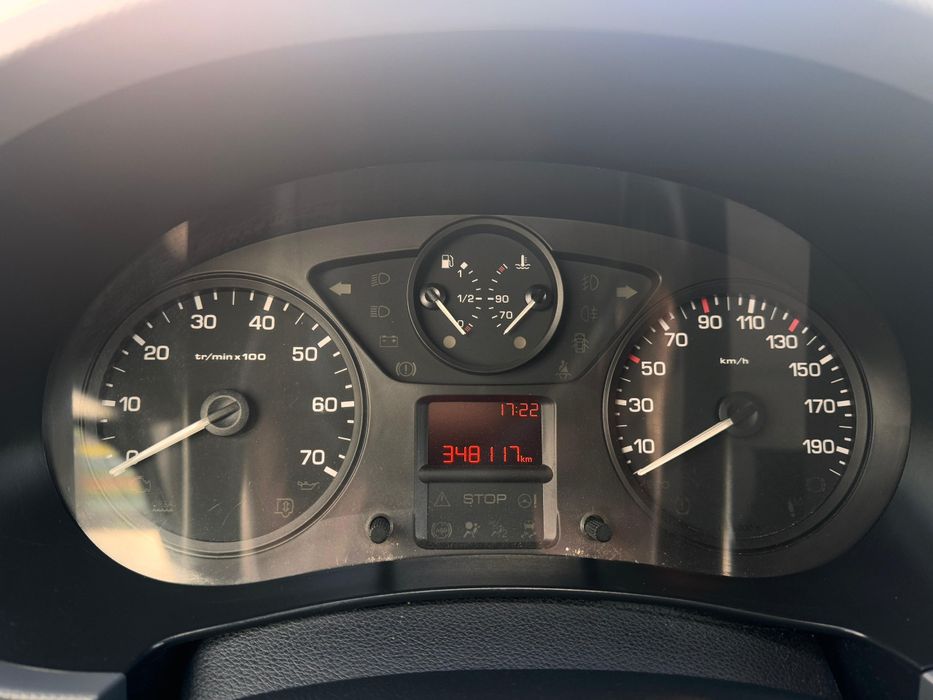 Citroen berlingo 3 lugares longa, barras de tejadilho e bola de reboqu