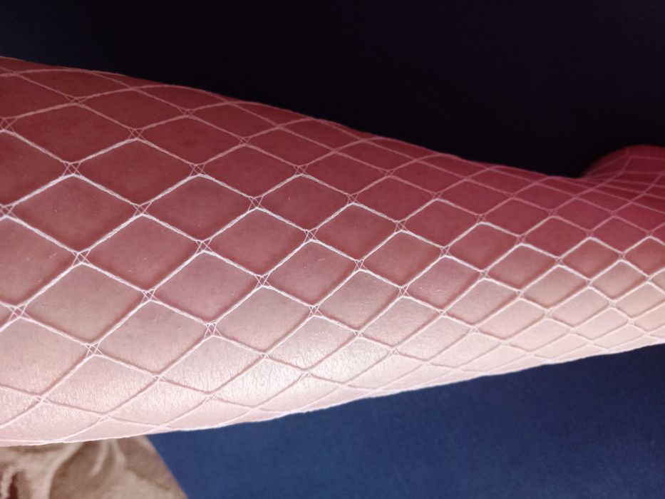 Białe pończochy samonośne kabaretki rozmiar S  - M