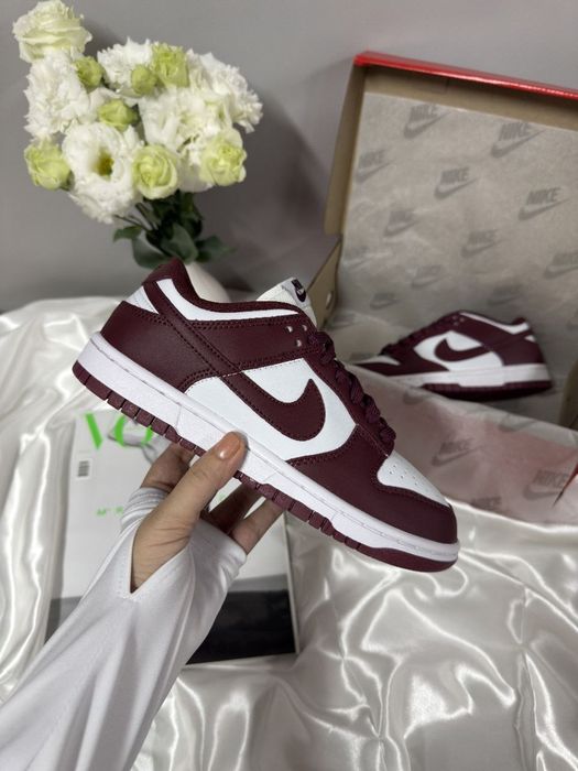 Стильні кросівки Nike Dunk Low Bordo White