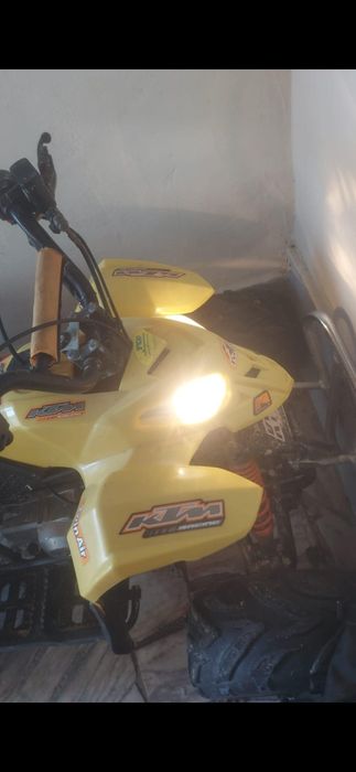 Moto de quatro rodas