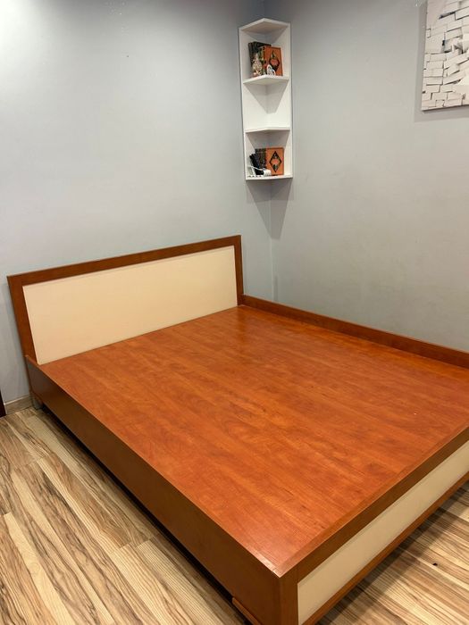 Łóżko sypialniane