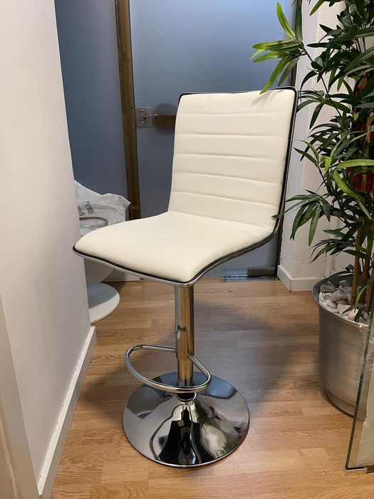 Cadeiras altas de bar