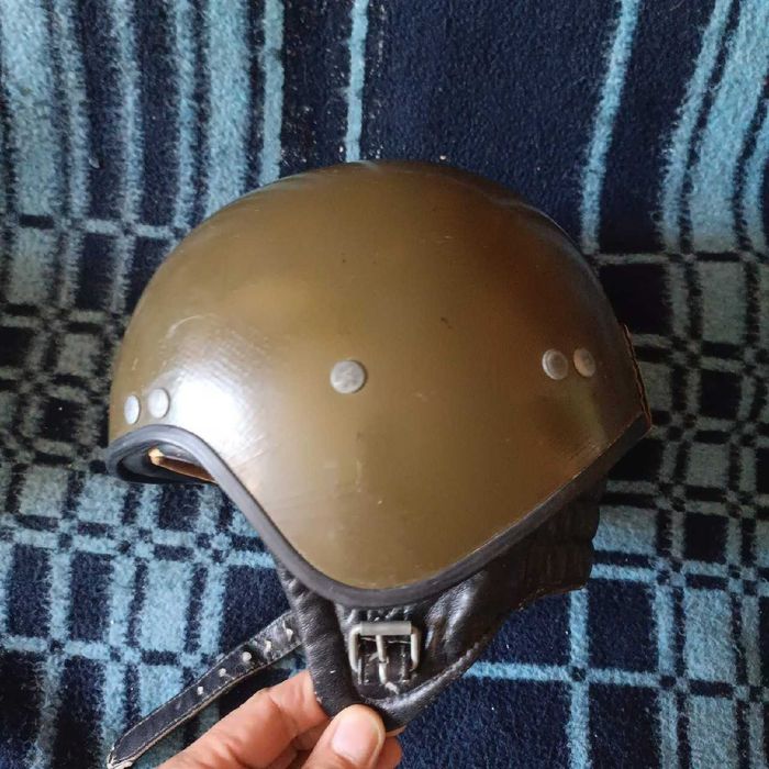 Kask Orzeszek z epoki PRL