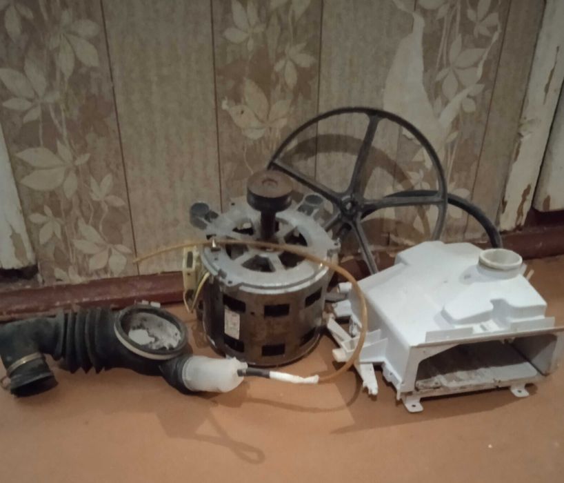 Стиральная машинка Zanussi (FLS 602) на запчасти: 500 грн