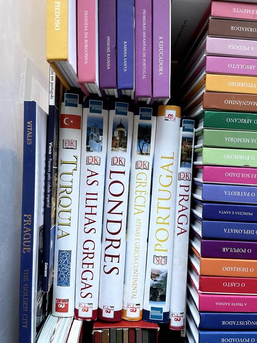 Conjunto de livros - romances, literatura e história