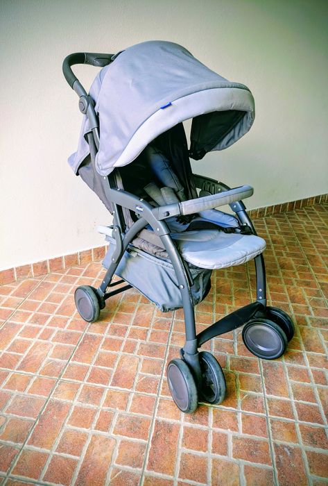 Carrinho Chicco com ovo