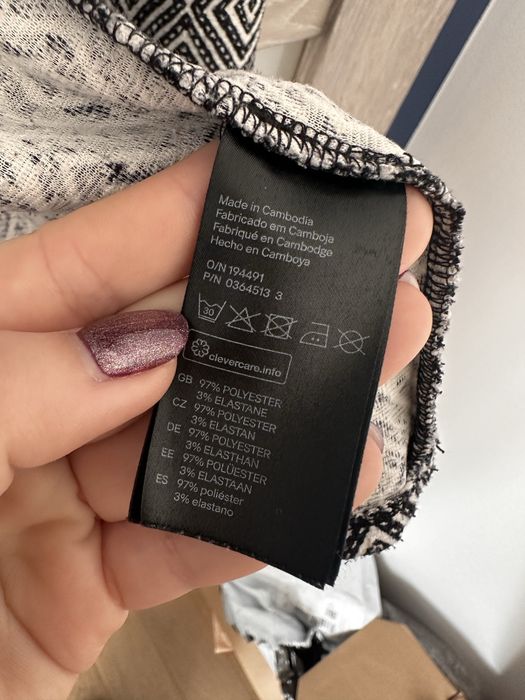 narzutka kardigan H&M m 38 geometryczny biało czarny wzór romby