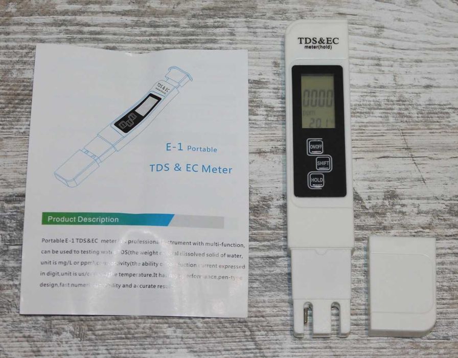 Цифровой тестер качества воды.