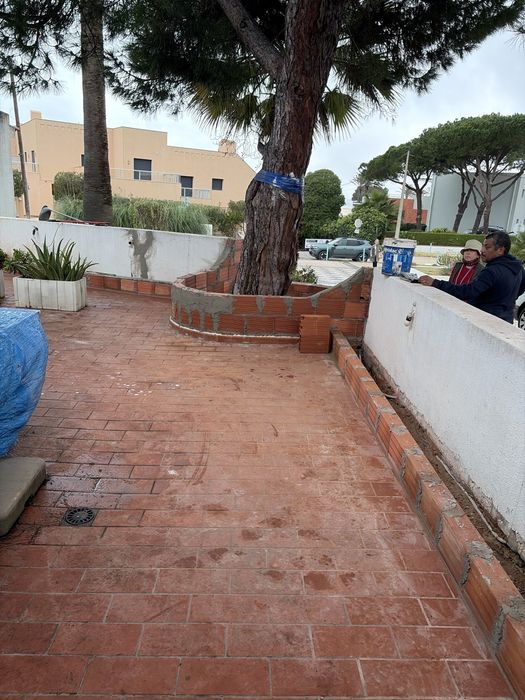 Obras, remodelações, pinturas, pisos, jardins, mudanças.