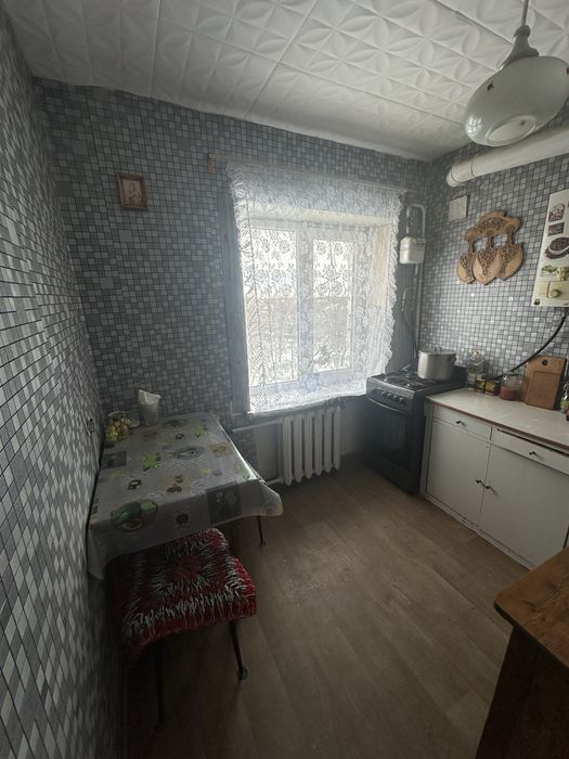 Продам двухкомнатную квартиру по ул. Марата.