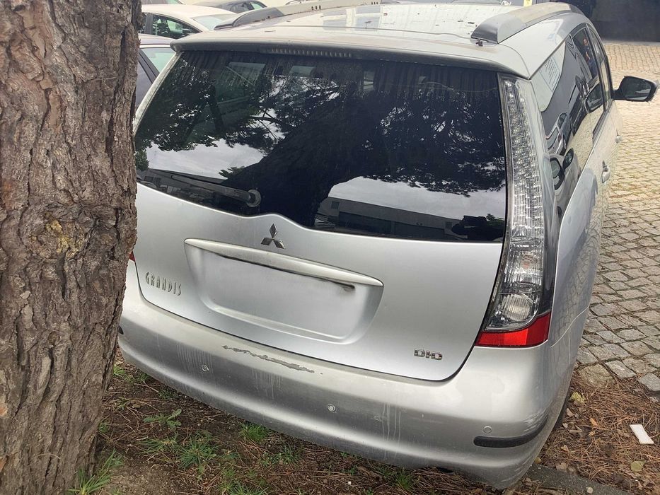 Mitsubishi Grandis 2.0 Di-D - 2007   - Para peças