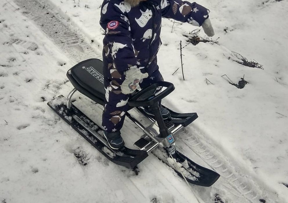 Дитячі санки з рульом