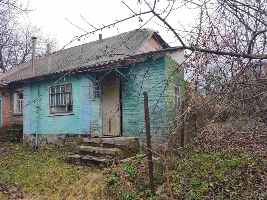 Частину будинку у Лубнах