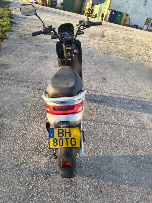 Scooter elétrica