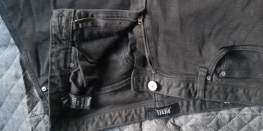 Spodnie jeansowe Diesel rozm. 34/32, L pas 90 cm