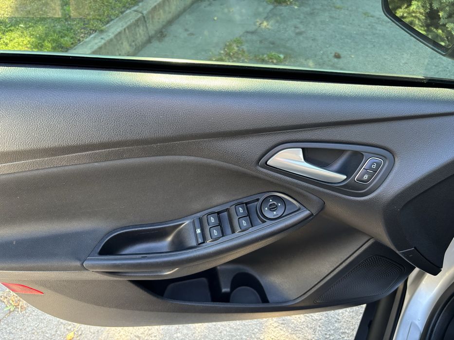Ford Focus 2017 VIN 1FADP3K23HL225283 фото оголошення 12 з 21