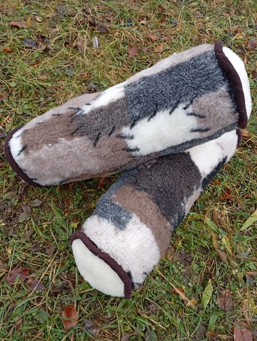 Подушка-валік  з овчини