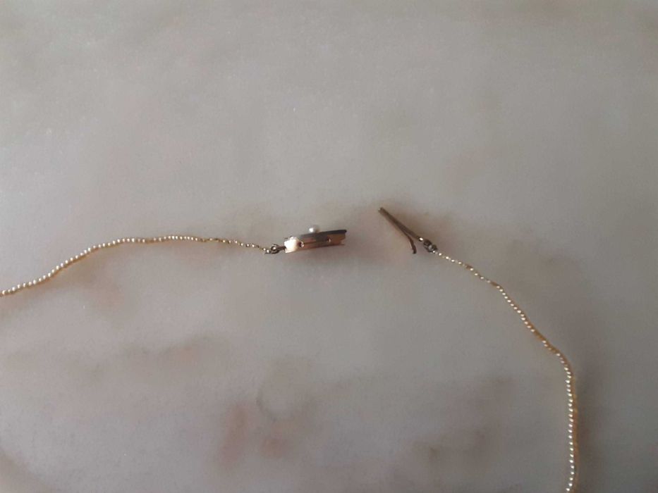 Colar de perolas micro, anos 1930/40, com fecho ouro