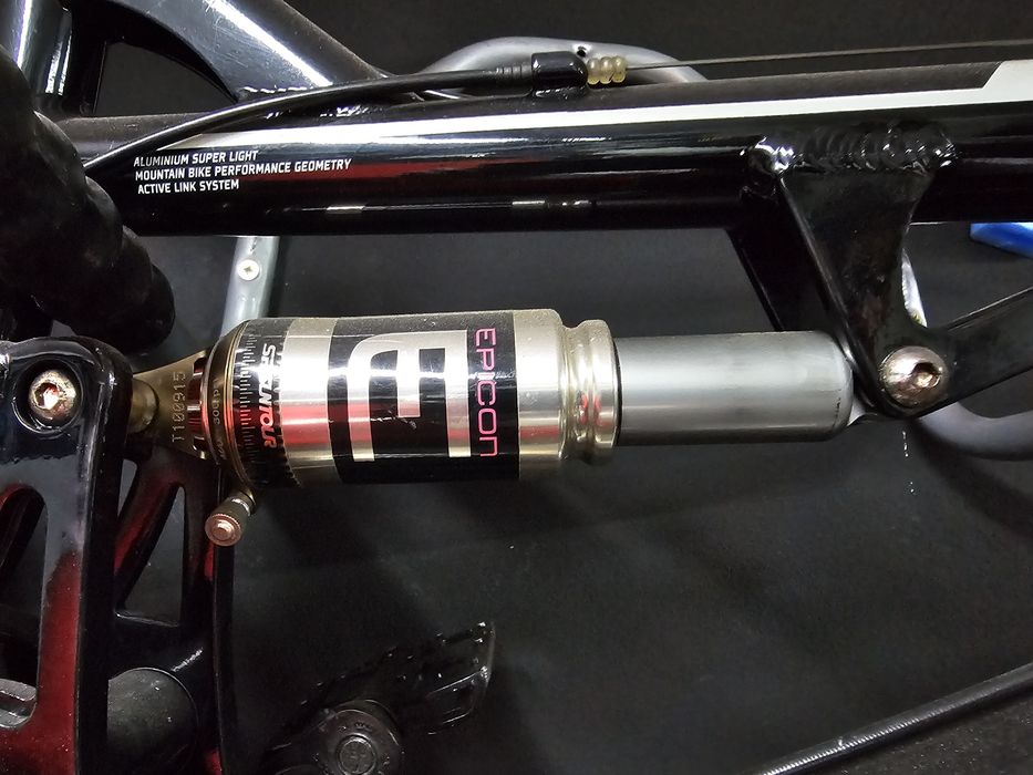 Bicicleta Berg TrailRock 5.1R suspensão total