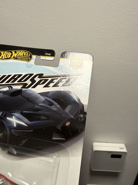 Hot Wheels Chase Bugatti Bolide 0/5