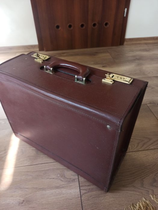 Walizka prl -lekarska