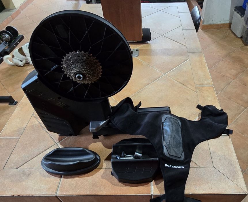 Elite Rivo zwift cog and click