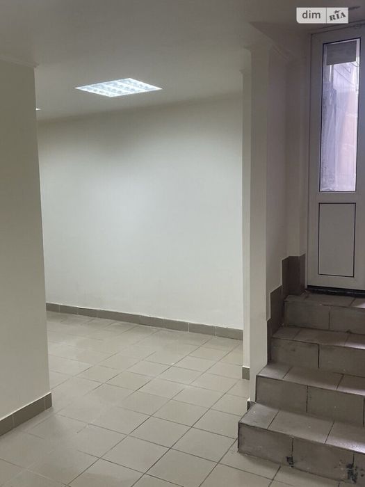 Продаж комерційного приміщення на вул. Словацького