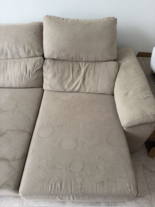 Sofá bege chaise longe