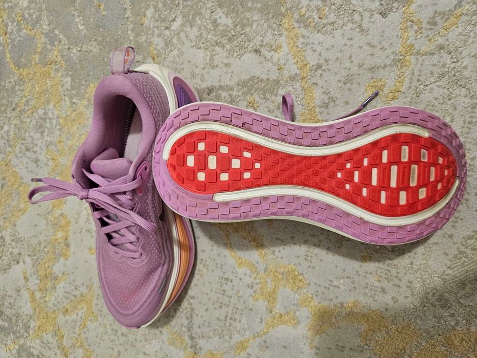 Nike Vomero Plus