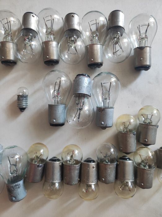 Продається ремінь ГРМ, автолампи 12v , 24v