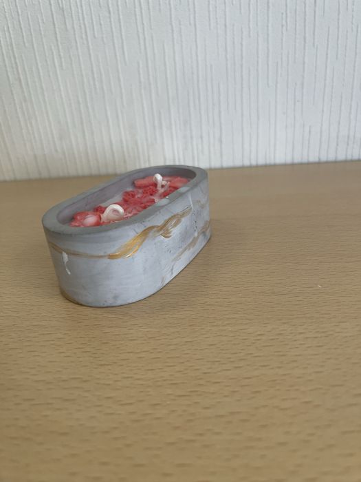 Соєва свічка в гіпсовом кашпо