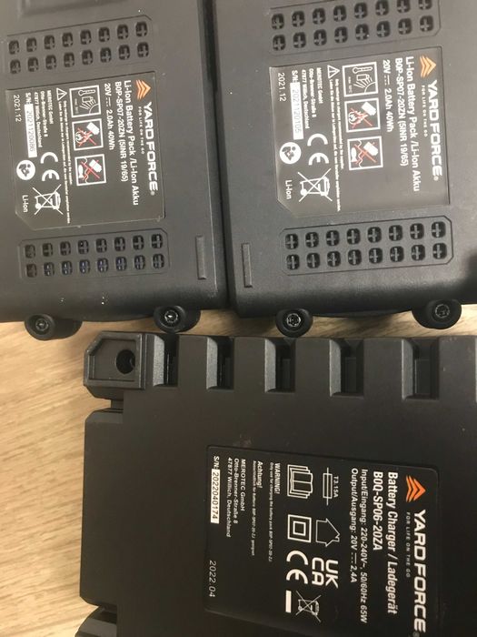 Акумуляторний аератор скарифікатор Yard Force LA C37W/37 см/45 л/20V