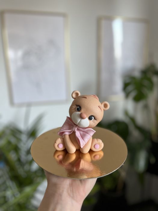 Mis misiu figurka na tort dekoracja z masy cukrowej Saracino