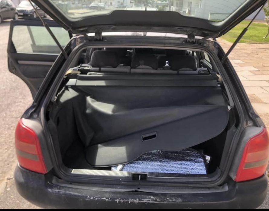 AUDI A4 1.9,90 cv , de 1998