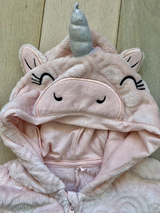 Pajacyk kombinezon pluszowy George jednorożec