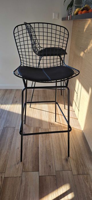 Choker, chokery, krzesła barowe czarne