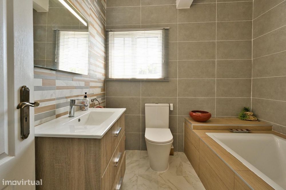 Moradia T5 Renovada com Piscina em Óbidos