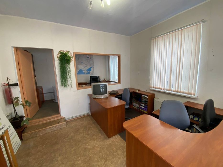 Офис р-н Лагерного поля 20м 2500грн