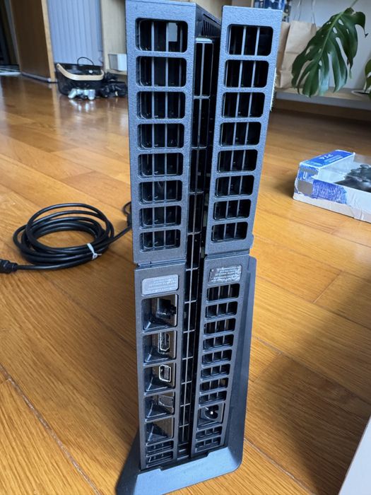 Playstation 4 - 500gb