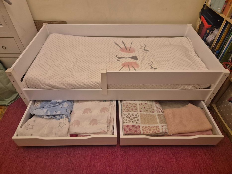 Cama infantil com arrumação, como nova!