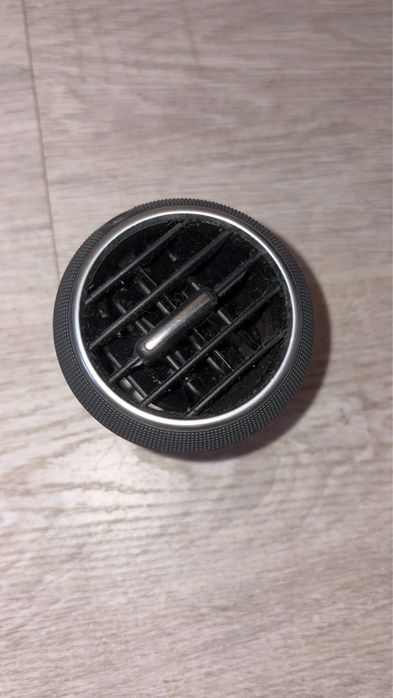 Kratki nawiewu audi a3 8p