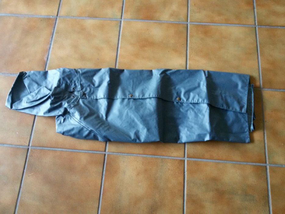 Impermeável Com Capuz